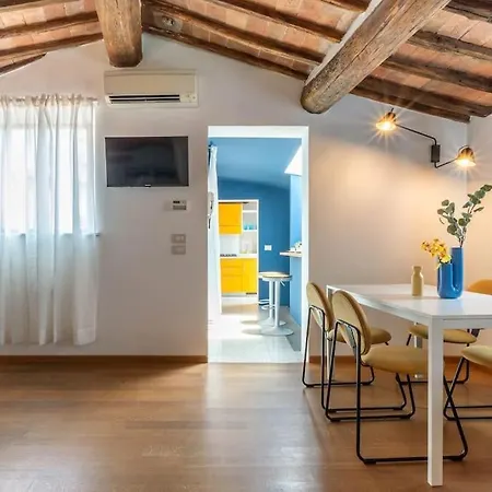 Mimosa- Loft Elegante Con Terrazza Nel Centro Di * Siena