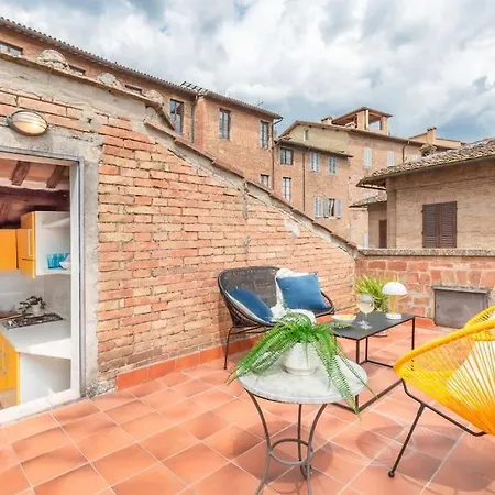 Mimosa- Loft Elegante Con Terrazza Nel Centro Di * Siena