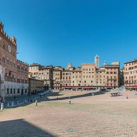 Mimosa- Loft Elegante Con Terrazza Nel Centro Di Appartamento Siena