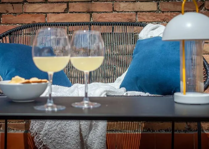 Mimosa- Loft Elegante Con Terrazza Nel Centro Di * سيينا