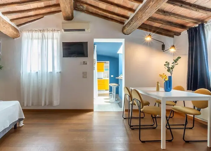 Mimosa- Loft Elegante Con Terrazza Nel Centro Di * سيينا