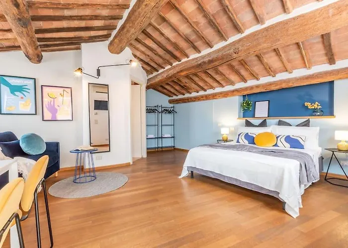 Mimosa- Loft Elegante Con Terrazza Nel Centro Di سيينا